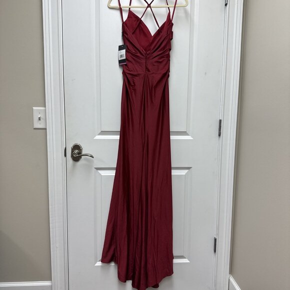 New LA FEMME Size 2 Burgundy 28206 Cross Back Satin Jersey Trumpet Gown Dress - Picture 7 of 10